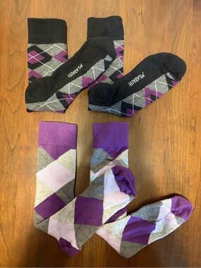 2 Pairs of Jos A. Bank Men’s Dress Socks
